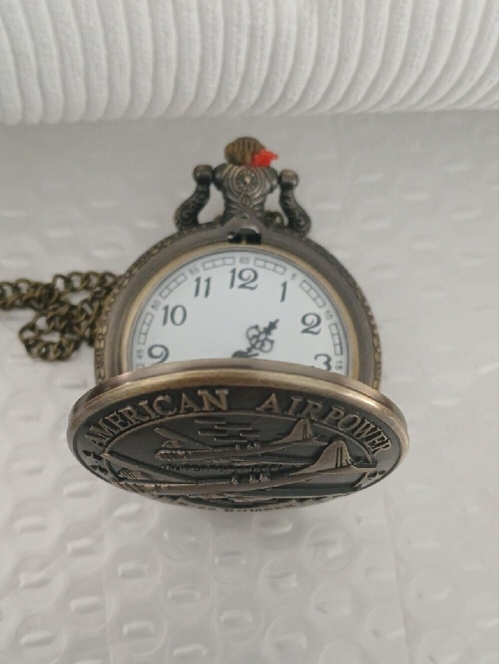 Vintage-Style Bronze Pocket Watch Necklace - White Dial - Picture 4 of 5